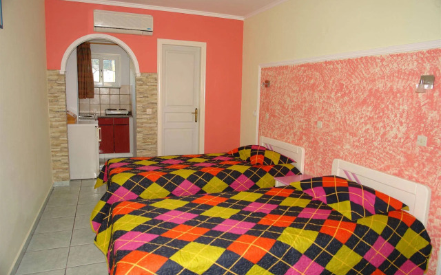 Mathraki Resort