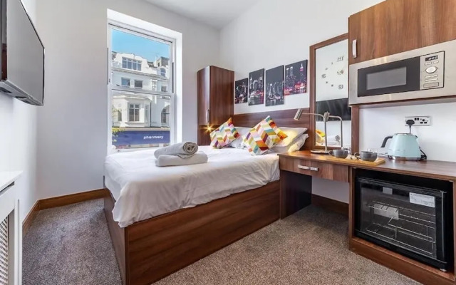 205 Earls Court Rooms