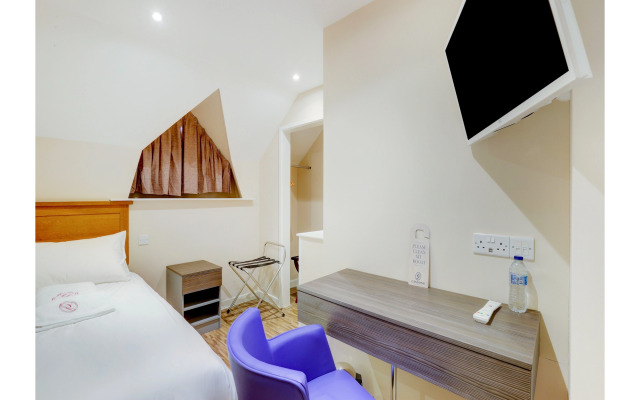Gissons Hotel by OYO Rooms