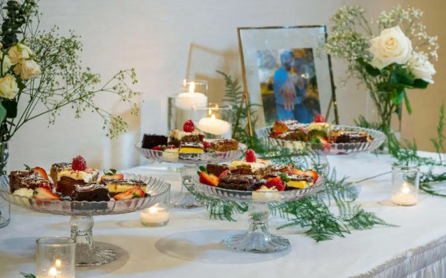 Holiday Inn Hotel & Conference Centre