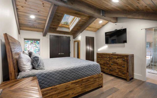 Central Aspen Condo Walk to Gondola & Ruby Park - LC5