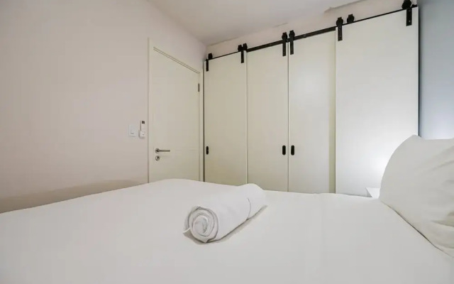 w Comfy 1BR w Perfect Balcony in Casco View