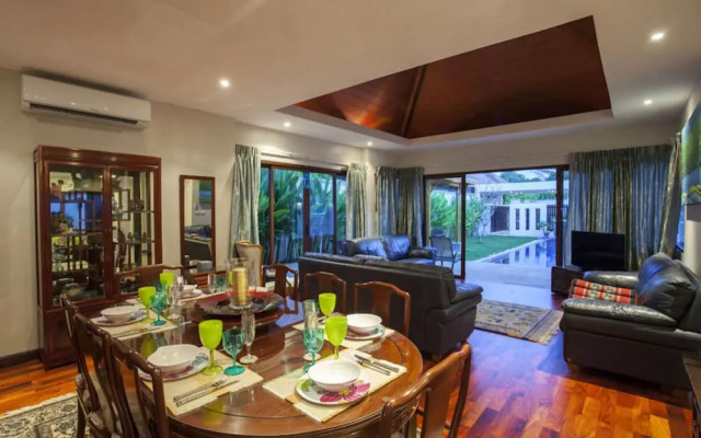 Exotic Boutique 4BR Pool Villa Toya