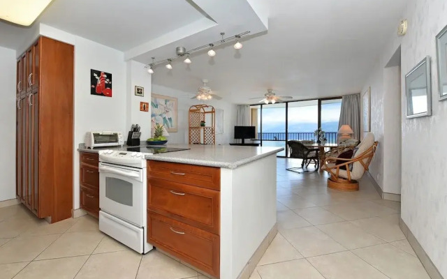 Valley Isle #905 1 Bedroom Condo by RedAwning
