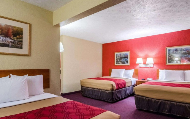 Econo Lodge Interstate 35 Exit 183