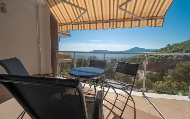 Seaview Couple Studio with pool Przno