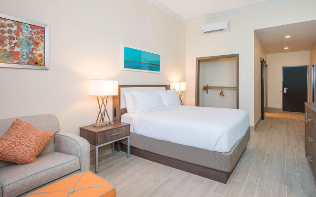 Holiday Inn Express & Suites Nassau by IHG