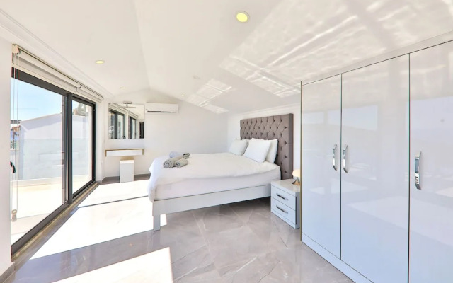 Villa Kajaim Sleeps 8 With Pool