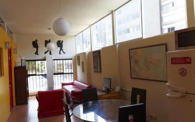 Flying Dog Backpackers Hostel