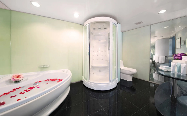 Regal Airport Hotel