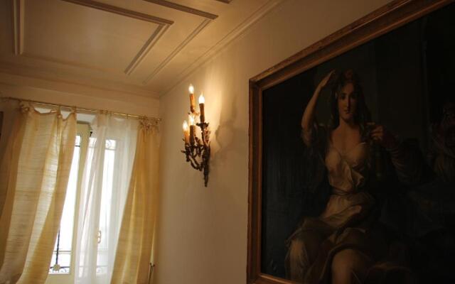 DRRome Spanish Luxury Suites