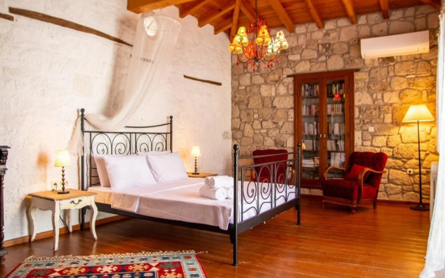 Stonehouse With Backyard and Fireplace in Alacati