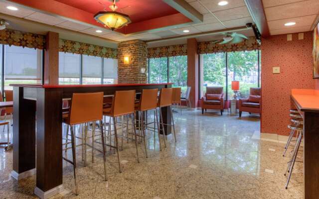 Comfort Inn & Suites Evansville Airport