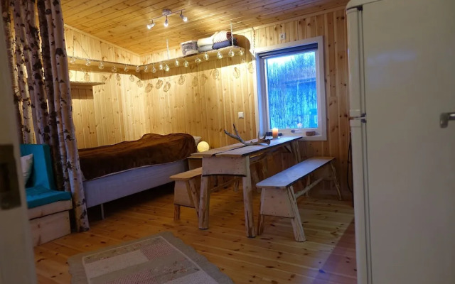 Wild Caribou Wilderness Cabin