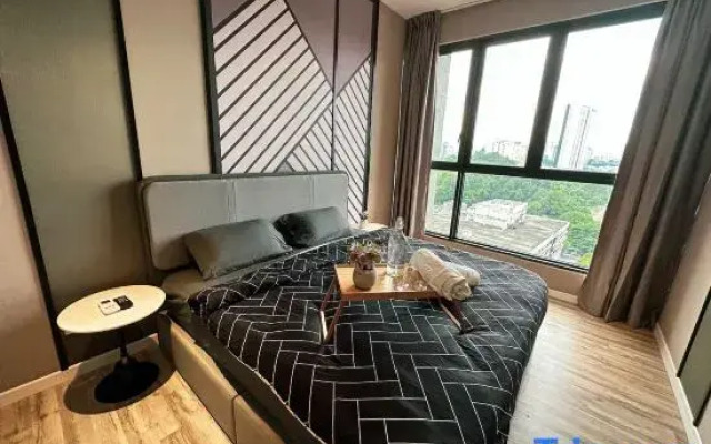 Millerz Square Luxury Home by Guestonic