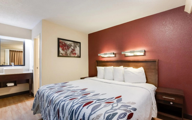 Super 8 by Wyndham Deerfield/Northbrook