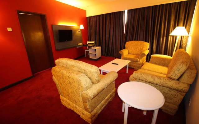 Grand Riverview Hotel