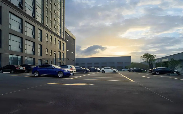 Vienna International Hotel (Hangzhou Xiaoshan Yaqian Subway Station)