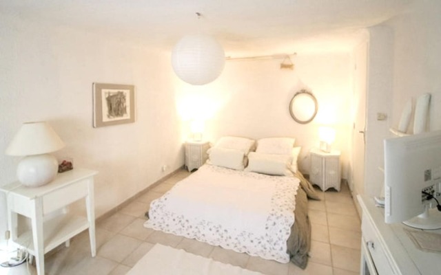 Villa with 4 Bedrooms in Lambesc, with Private Pool, Enclosed Garden And Wifi - 30 Km From the Beach