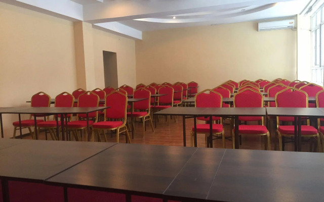 Business Hotel Al-Farabi