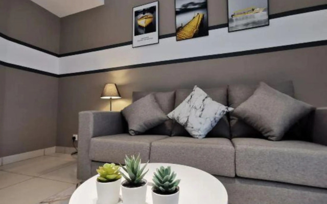 Almas Puteri Harbour by Squarenest