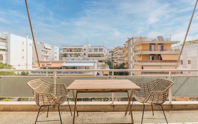 Outstanding 2BR Apartment in Cholargos