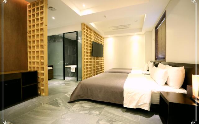 TRT Hotel