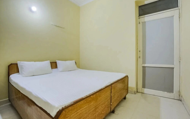 Canadian Guest House by OYO Rooms