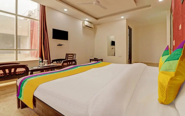 Itsy By Treebo - Golden Divine Inn