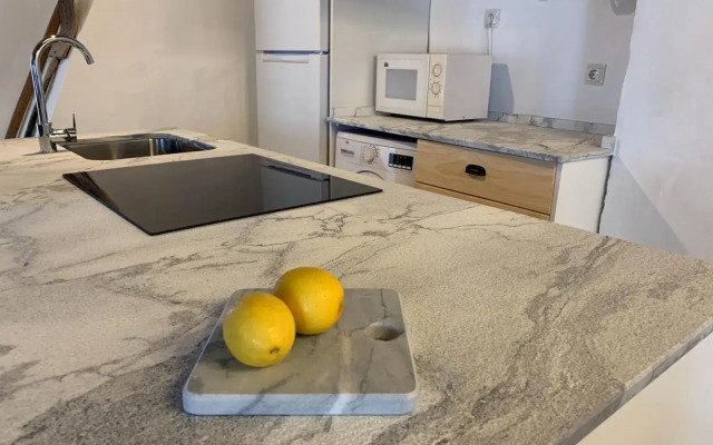 Astarte House 12 pax