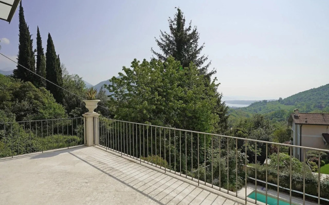 Villa San Carlo in Ro