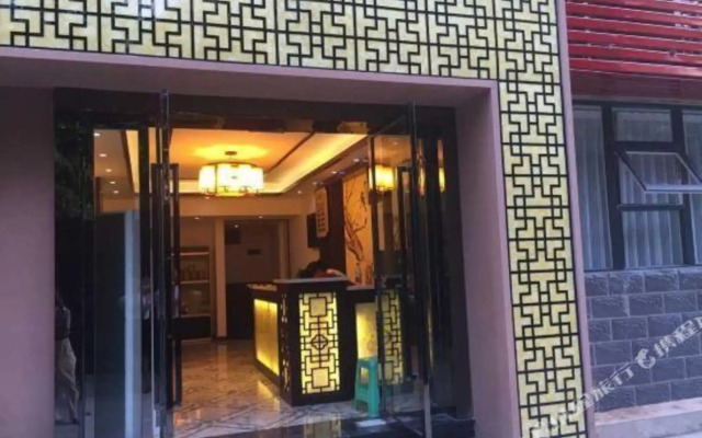 Chongqing Zhijia Hotel (Jiangbei International Airport Nanhua Middle School)