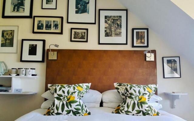Hillside Lodge B&B