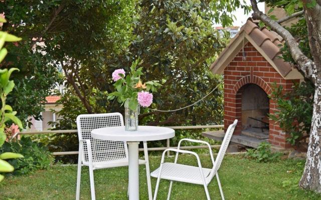 Apartment Vini- beautiful garden and terrase A4 Podstrana, Riviera Split