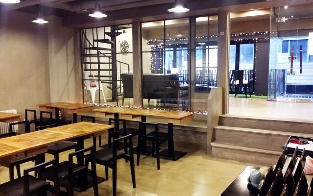 Petercat Hotel Sinchon Hongdae
