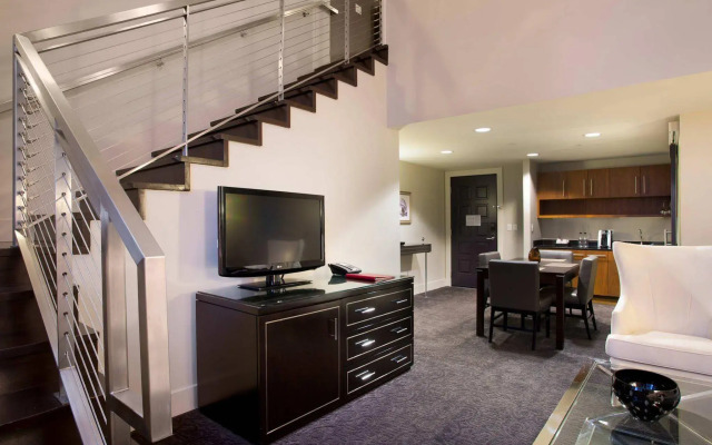 Ambassador Hotel Kansas City, Autograph Collection