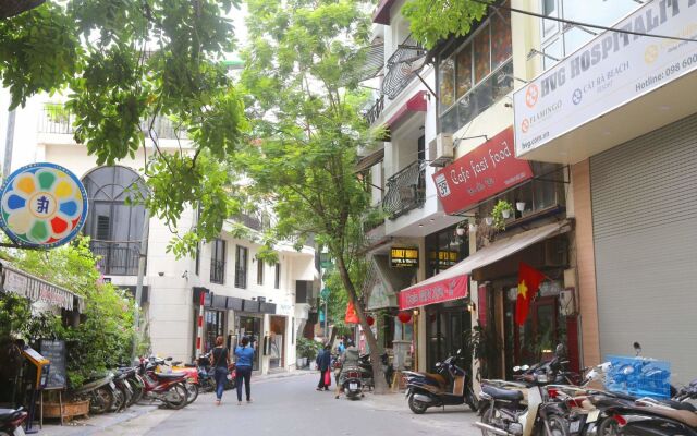 Family Hanoi Hotel