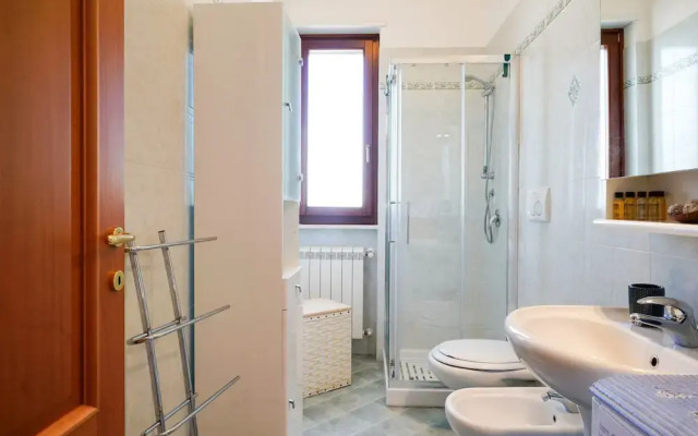 Appartamento a Torre Canne con Balcone