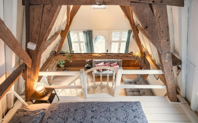 The Hendrik Square Residence