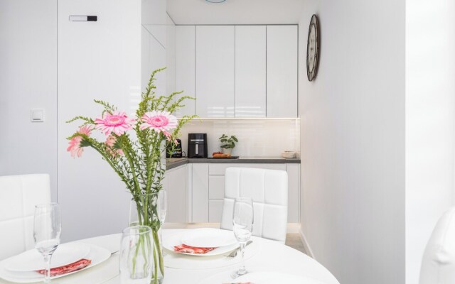 Seaside Apartment With AC by Renters