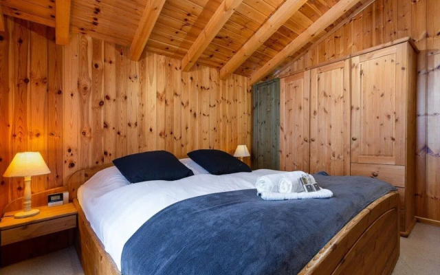 Relaxing Sauna Chalet for 6