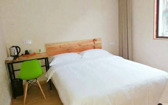 Qiandaohu Blue Mountain Youth Hostel