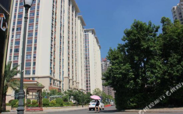 Qiansu Light Luxury Apartment (Daxiwan West District Country Garden Feicuishan)