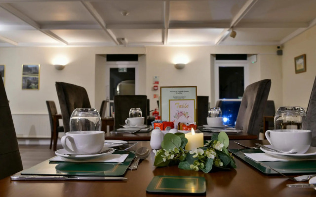 Lovelady Shield Hotel