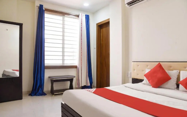 K Square by OYO Rooms