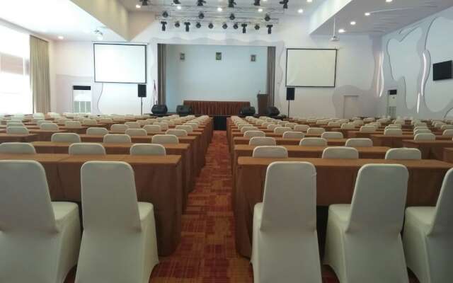 Wing Hotel Kualanamu Airport