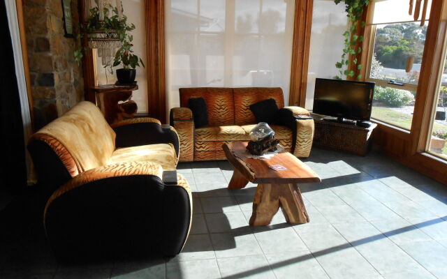 Tidelines of Bicheno