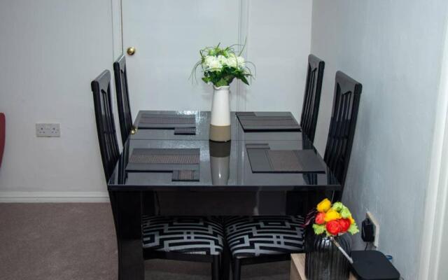 Comfy;PoundHill;Crawley Apartment near Gatwick and London