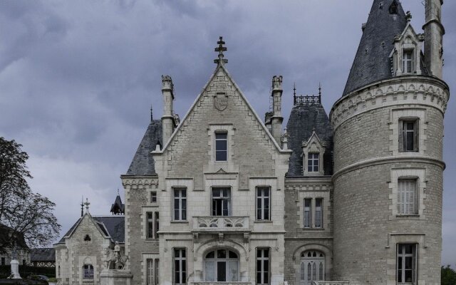 Château Des Chevaliers De Londigny