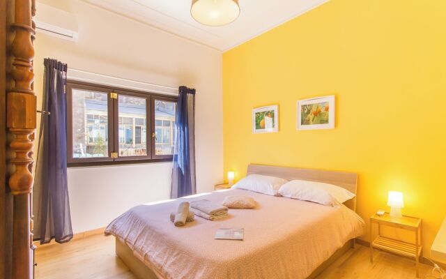 Folklore House in Historical Catania